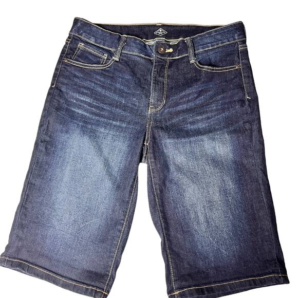 St John's Bay Women's Dark Wash Bermuda Style Shorts Sz 8 - Picture 1 of 9
